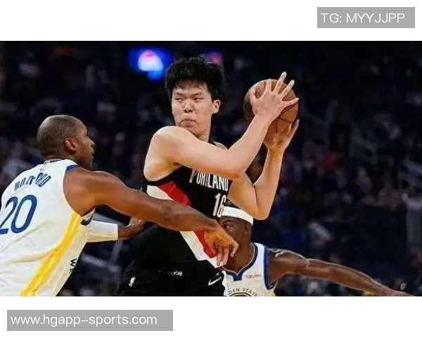 开拓者半场领先勇士16分杨瀚森表现平平库里贡献11分3篮板3助攻