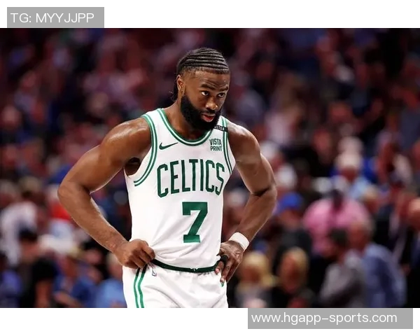 杰伦布朗主动请缨防守小卡马祖拉称赞其斗志与硬气