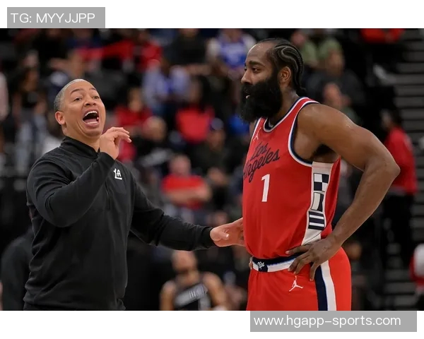 哈登赞大洛职业精神与防守价值关键时刻的团队支柱