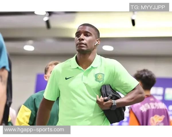 缘分的巧合中超金银靴法比奥与瓦科同年同月同日生