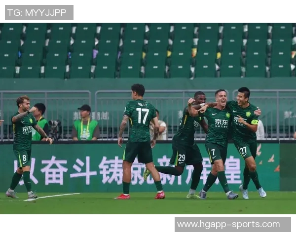 国安球迷热议处罚决定期待足协明确原因与公正处理